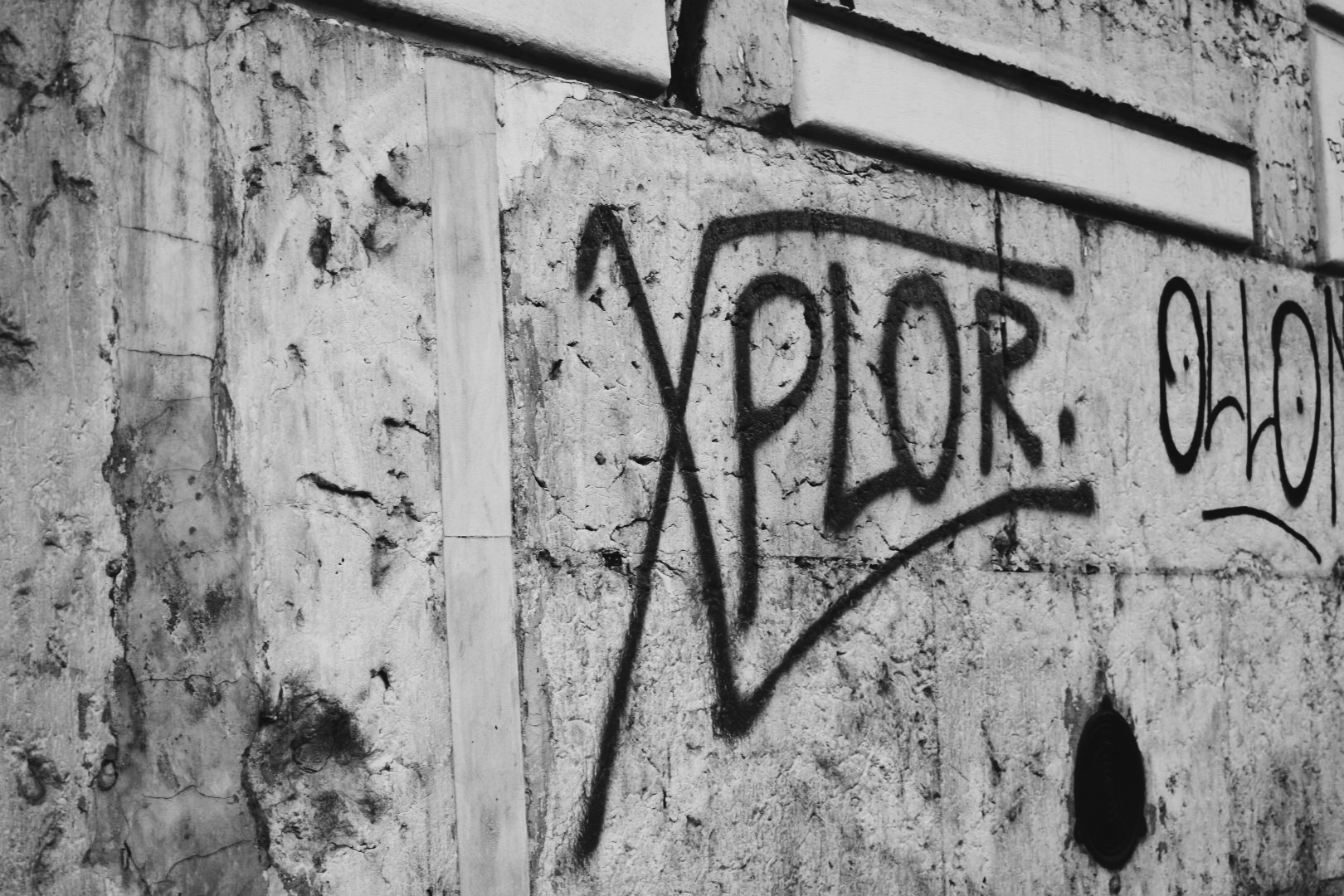 explore-graffiti